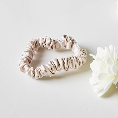 China Hair Decoration 100% Silk Ties Big Ponytail Elastic Hair Scrunchies For Girls for sale