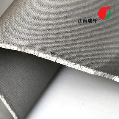 China tela antiincedia del paño de la soldadura de la fibra de vidrio del grueso de 0.7m m con acero inoxidable con la capa de la PU en venta