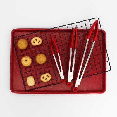 China Hot Sale Disposable Carbon Steel Baking Biscuit Non-Stick Pan Flat Roasting Pan Set Tray Silicone Food Tong With Stand for sale