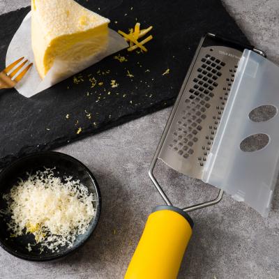 China Viable Multifunctional Flat Manual Ginger Butter Ginger Butter Grater Stainless Steel Carrot Spiral Cassava Food Graters Manual Grinder for sale