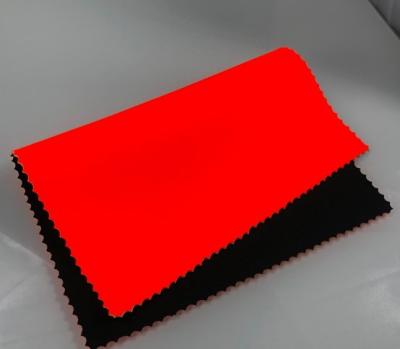 Cina tessuto rosso del neoprene di 2-7mm, tessuto a 51*130 pollici del neoprene di allungamento in vendita