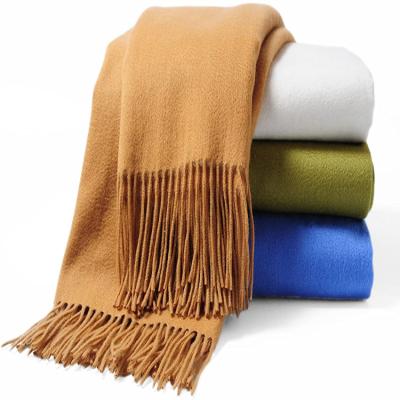 China Folded OEM Customized Luxuriously Soft Camel Fringe Throw Blanket for sale