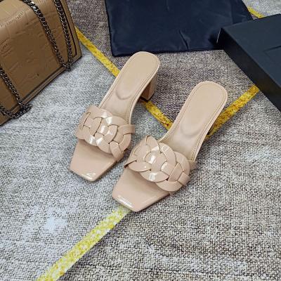 China Original Hot Luxury Waterproof Women's Black Y Slipper Wedge Mid Heels Style Slippers Sandals Spot Summer Wholesale Women's Sandals Slipper for sale