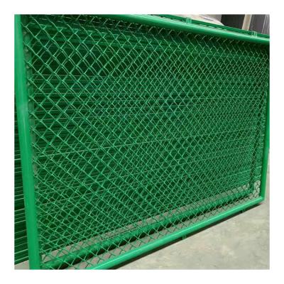 China Easily Assembled Best Sell Football Field Diamond Mesh Fencing Pvc Coated Galvanized Chain Link Fence for sale