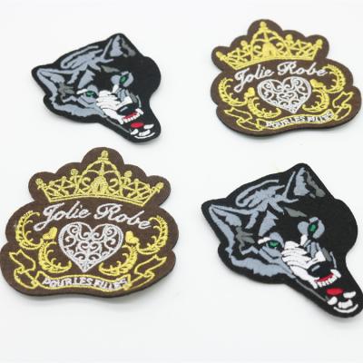 中国 wholesale custom 3D embroidery patch 3D Logo Embroidery Patch Iron On made promotional for clothing sears bordados personalizados 販売のため