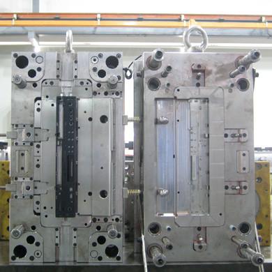 China Small Tolerance Precision Injection Moulding Process Step By Step Customized Injection Mold Design for sale