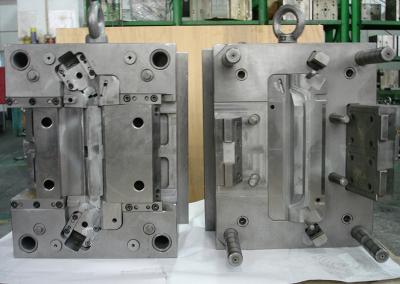 China Pin Gate Three Plate Mould Precision Injection Mould Process From Design to Prototyping for sale