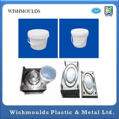 China PP Material Injection Moulded Plastic Bucket With Lid Bucket Mould 300,000 Shots for sale