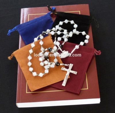 China Recyclable Elegant Rosary Beads Custom Velvet Felt Jewelry Pouches Bags for sale