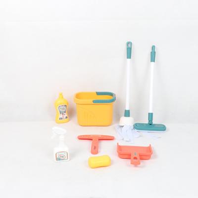 China 8PCS Plastic Pretend Play Toys Wipe To Sweep Cleaning Tool Kits Kids Gifts for sale