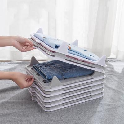 China Lazy Folding Folding Shirt Panel Organizer T Shirt Folder Board Dresser Stackable Document Dividers T-shirt Clothing Dividers for sale