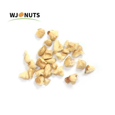 China Xinjiang Light Halves Walnut Kernel 1/8 Dried Walnut to Porcelain Kernels for sale