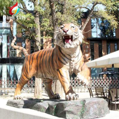 China Waterproof Fiberglass Outdoor Statues Life Size Animal Statue for sale