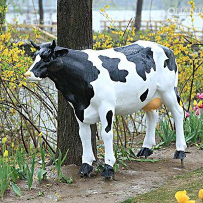 China Decorative China Playground Equipment Fiberglass Cow Statue for sale