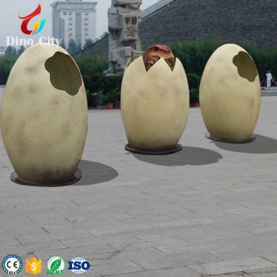 China Large Fiberglass Outdoor Decoration Fiberglass Dinosaur Egg Model for sale