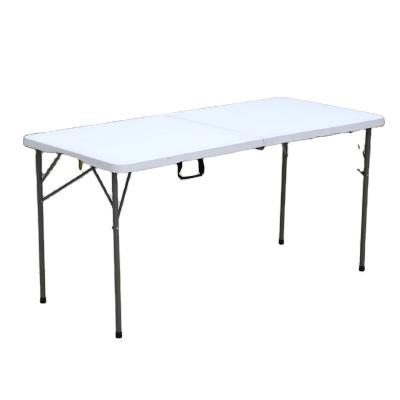 China Easy Carry Portable Plastic Banquet / Modern Outdoor Small Storage Space 6FT Fold-In-Half Dining Folding Table Camping for sale