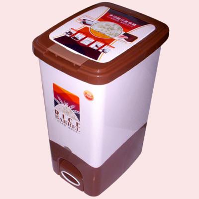 China Freshness Storage Large Capacity Plastic Rice Storage Box Measuring Container for sale