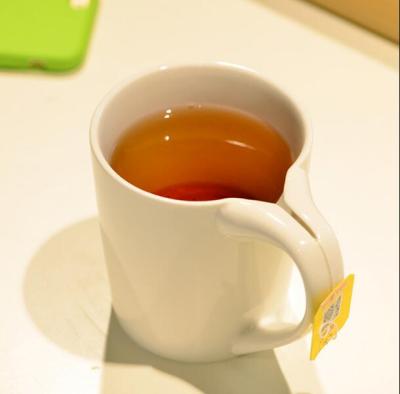 China Sustainable Ceramic Tea Bag Mug With Tea Bag Holder , Ceramic Tea Infuser Mug for sale