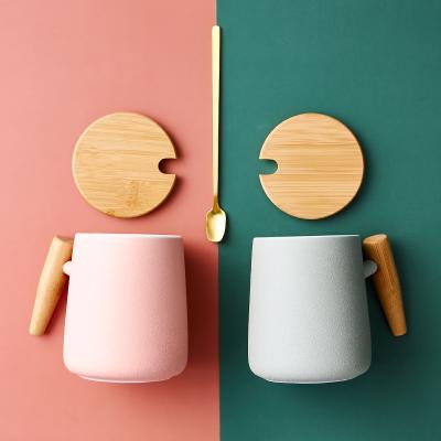 China Viable wholesale creative matte ceramic mug with lid ustomizable tea cup with spoon for sale