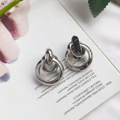 China Fashion CLASSIC Simple Metal Stud Earrings Multiloop Wrapping Earrings Real Gold Plated Locking Earrings for sale