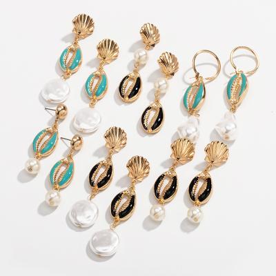 China FASHIONABLE Gold Metal Circle Shell Long Pearl Earrings for sale