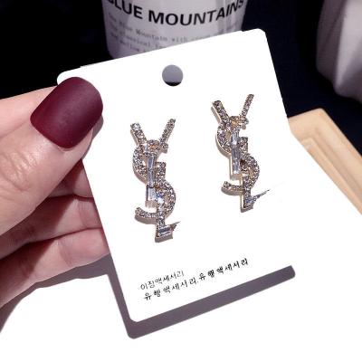 China 2021 FASHIONABLE New Trendy Letter And Pave Diamond Channel Drop Earrings Women Jewelry for sale