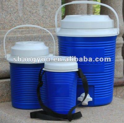 China Waterproof 7.6L (8QT), 2.3L (2.43QT), 0.7L (0.74QT) Plastic Ice Cooler Water Jugs for sale