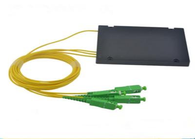 중국 단일 모드 광학적인 PLC 쪼개는 도구 1x3 1m 2.0mm 아BS는 FTTH 연결기를 위한 SC/APC를 상자에 넣습니다 판매용