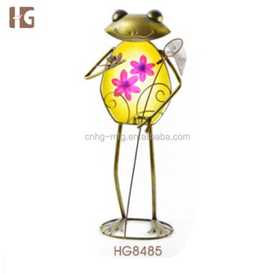 China Modern Metal Handwork Metal Statue Garden Ornament For Sale for sale