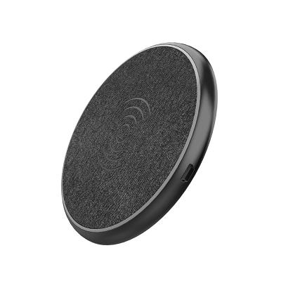 China Mobile Phone Innisfox New Technology 8mm Wireless Charging Pad For Office Home for sale