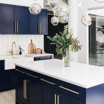 China Environmentally Friendly Luxury Blue Shaker Long Handles Wood Kitchen Cabinets Furniture With White Marble Countertops for sale