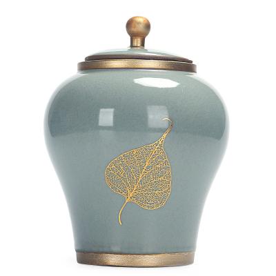 China Viable Cremation Urn For Pet Memorial Urns Ceramic Ashes Container Jar Wholesale for sale