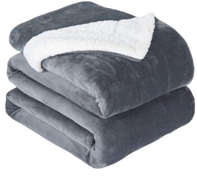 China China Factory Supply Solid Color Flannel Fleece Folded Luxury Bulky Throw Blanket for sale