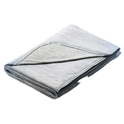 China Factory Price Folded Chinese Style 130gsm Luxury Cooling Cloth Cooling Soft Blanket for sale