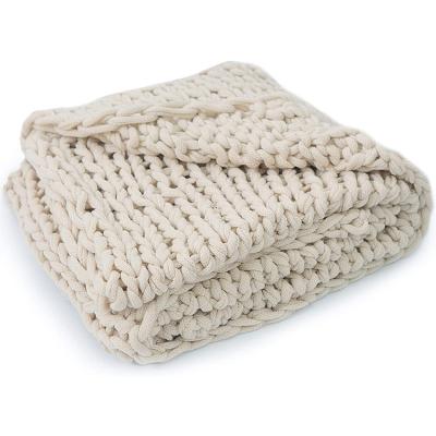 China Yarn Chunky Knitted Soft Plush Home Folded Acrylic Blanket From Factory Wholesale Price for sale