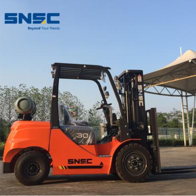 Chine Japon Nissan Moteur Snsc 3 tonnes chariot élévateur au GPL avec centre de charge 500 mm Combustion ordinaire à vendre