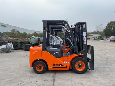 China FL25 2,5 ton SNSC LPG vorklift met Nissan K25 motor Te koop