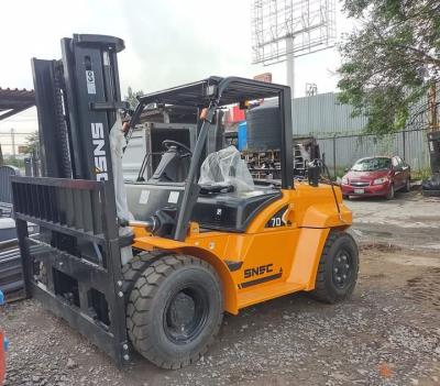 Chine Camion élévateur à essence de 5 à 7 tonnes au GPL avec moteur USA PSI à vendre