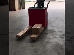 How to operate the electric pallet truck