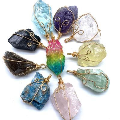 China Irregular Europe Size Gemstone Necklace Souvenir Gifts Healing Raw Crystal Stones Pendants Necklace for sale