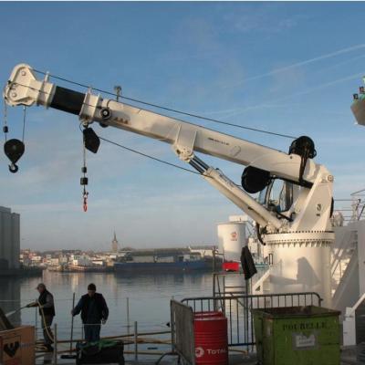 Κίνα Seaside Ship Deck Crane Offshore Port Carbon Steel 90KW προς πώληση