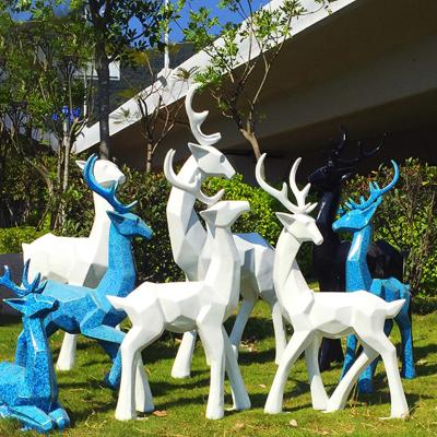 China Europe Stainless Steel Animal Geometric Faceted Deer Sculpture Metal Sculpture For Christmas Decoration for sale