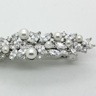 China Modern Wholesale Silver Bling Hair Accessories Flower Clips For Women And Girls In Bulk for sale