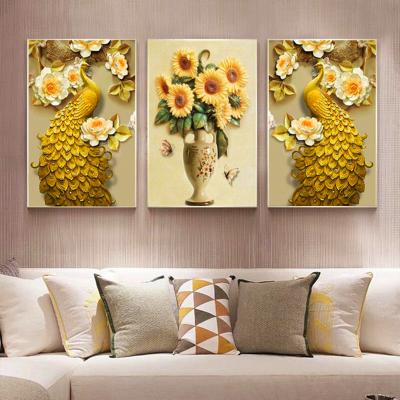 China Home decoration; gifts ; wedding home circle Diamond Mosaic Embroidery Kit of the decoration 5D Diamond Painting Vase Peacock DIY of decoration triptych the full for sale