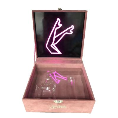 China Gift Box Battery Operated Illuminated Perfume Packaging Box With Automatic On - Off Illuminated Logo for sale