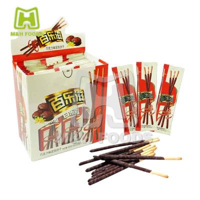 China Chocolate Coated Chocolate 14g Natural Yummy Stick Cookies for sale