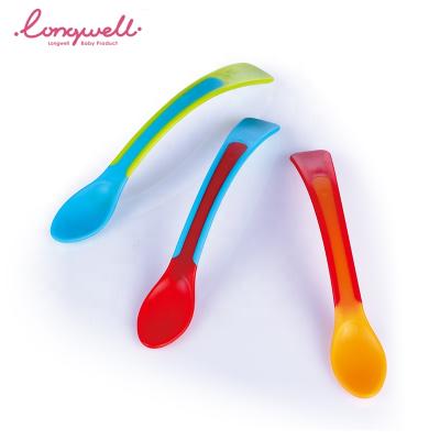 China BPA Free Color Changing Spoon Customized Baby Training Feeding Spoon Unique Manufacturer BPA Free Thermochromic Plastic Baby Curve Spoon for sale