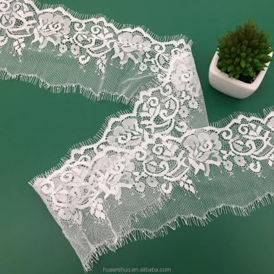 China Soft French Fancy Lace Fabric White Flower 4inch Guipure Lace Trim Wrap Knitting Inelastic Lace For Lady Garment for sale