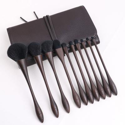 China Small Size Grit Handle Designer Luxury Wooden Base Makeup Brushes Blush Cosmetic Makeup Brush Set With PU Bag for sale