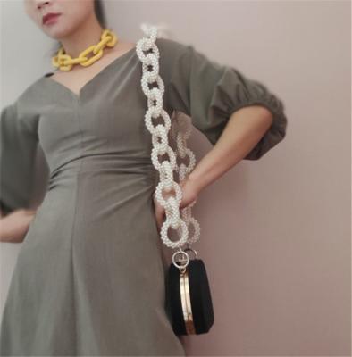 China Bag Chain 2020 Fashion Pearl Catwalk Bag Chain For Model for sale